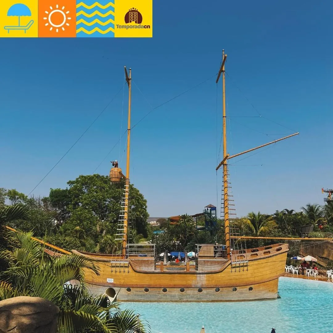 Spazzio Diroma Com Acesso Ao Acqua Park -Temporada Cn Adriele Caldas Novas Brazilië